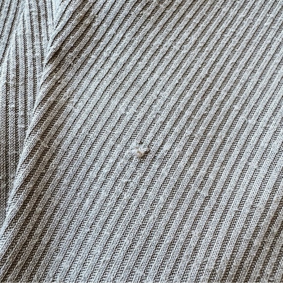 Z Supply Rib Hacci Vagabond V-Neck Tank - - Picture 4 of 7